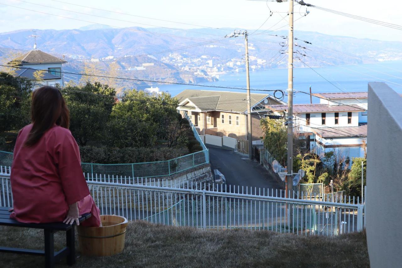 熱海の海が一望できる温泉付貸別荘 満月あじろ Mitsukiajiro 熱海市 エクステリア 写真